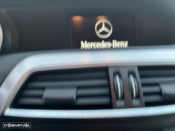 Mercedes-Benz 220 - 16