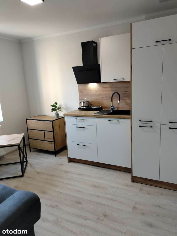 Kawalerka po generalnym remoncie-0