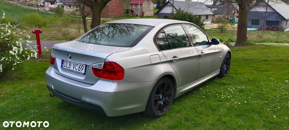 BMW Seria 3 320i - 3