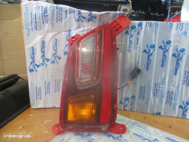 Farol Tras 92405J9010 HYUNDAI KAUAI 2019 ESQ ORIGINAL - 1