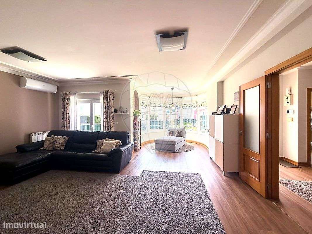 Moradia T4 para venda-6