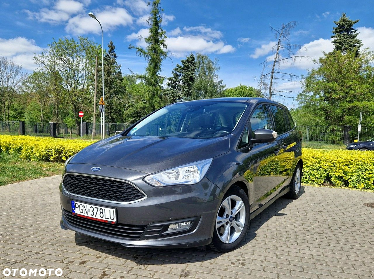 Ford Grand C-MAX - 3