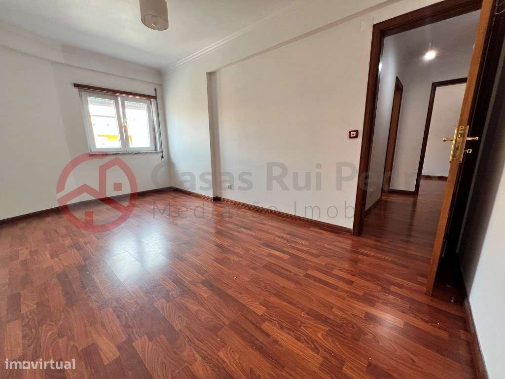 Apartamento T3 com garagem e arrecadação em Santa Marta do Pinhal, ...-36