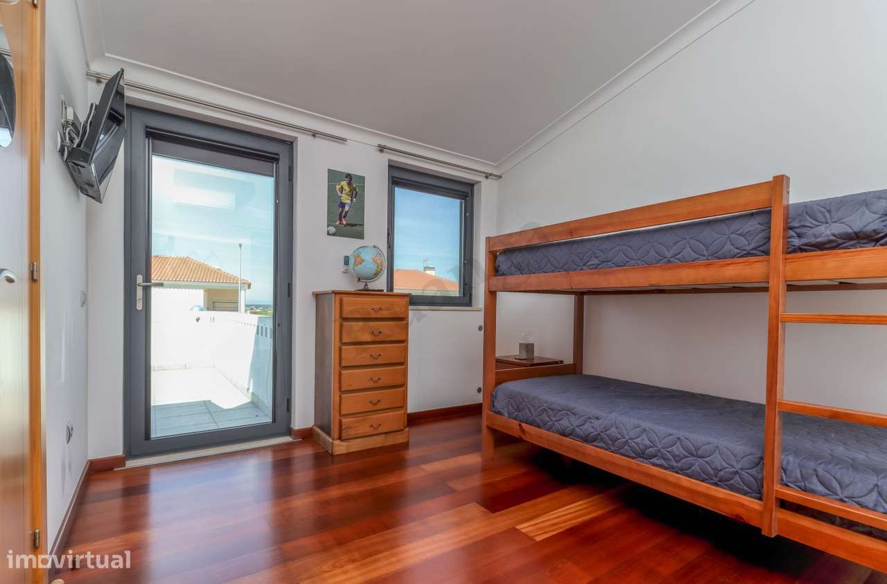 Excelente Moradia  para venda na Aldeia de Santo André-26