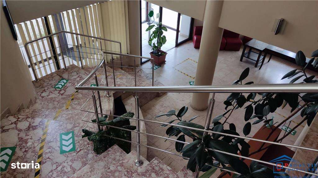 Spatiu comercial 1330 mp pretabil hotelbirouriclinica medicala l IS-17 - Imagine principală: 4/4