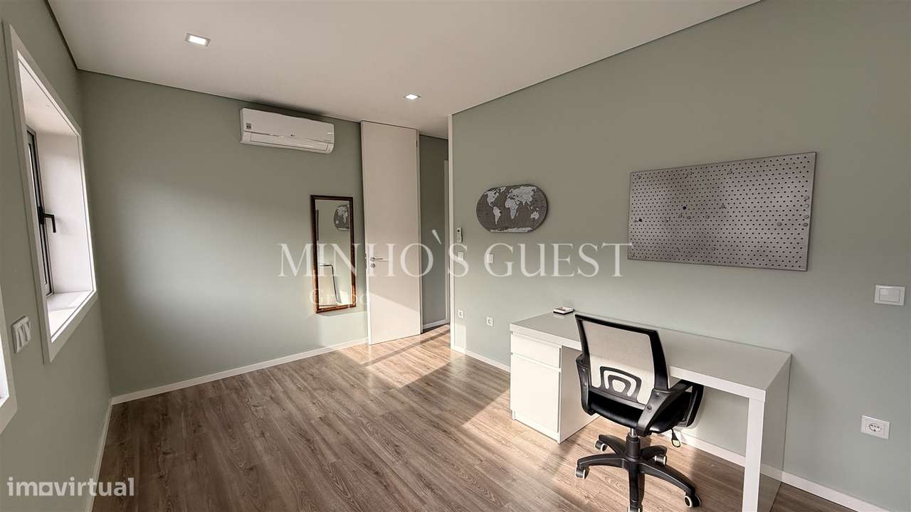 Apartamento T2 (Pronto Habitar) c/ elevador e garagem - Tribunal de Br-3