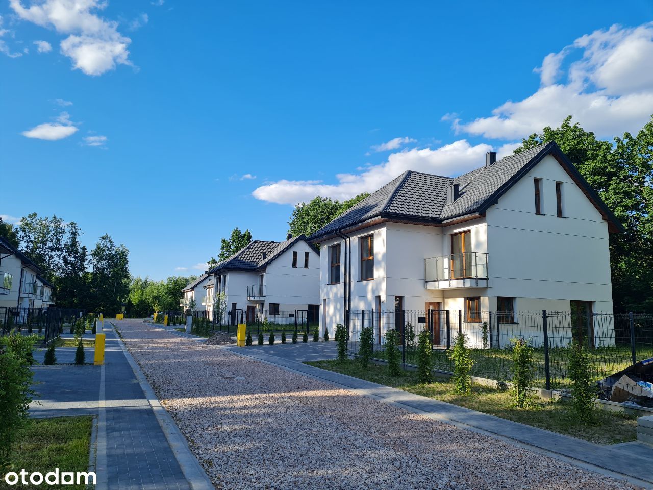 Atrakcyjne gotowe bliźniaki Podkowa Leśna/Otrębusy