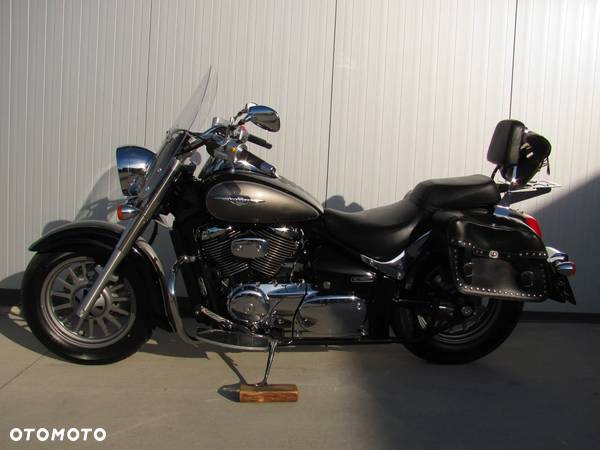 Suzuki Intruder - 24