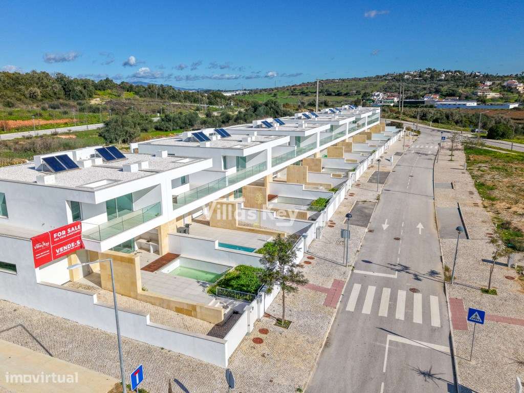 Moradia T3 Moderna com Piscina à Venda em Lagos - Algarve - Grande imagem: 5/28