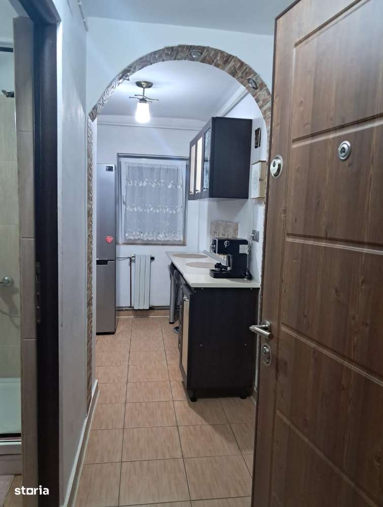 Garsoniera in M-uri-4