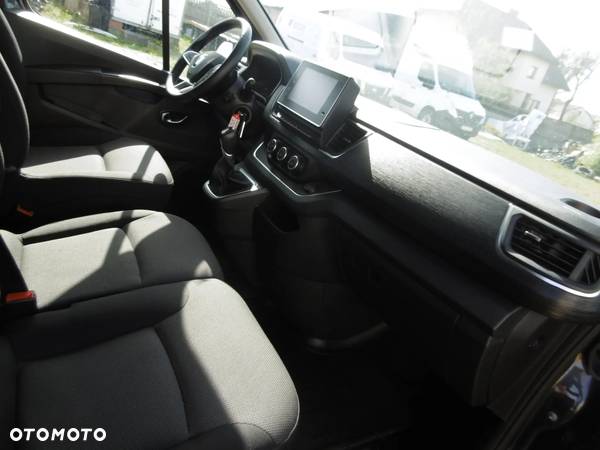 Renault Trafic SpaceClass 2.0 dCi Escapade EDC - 10