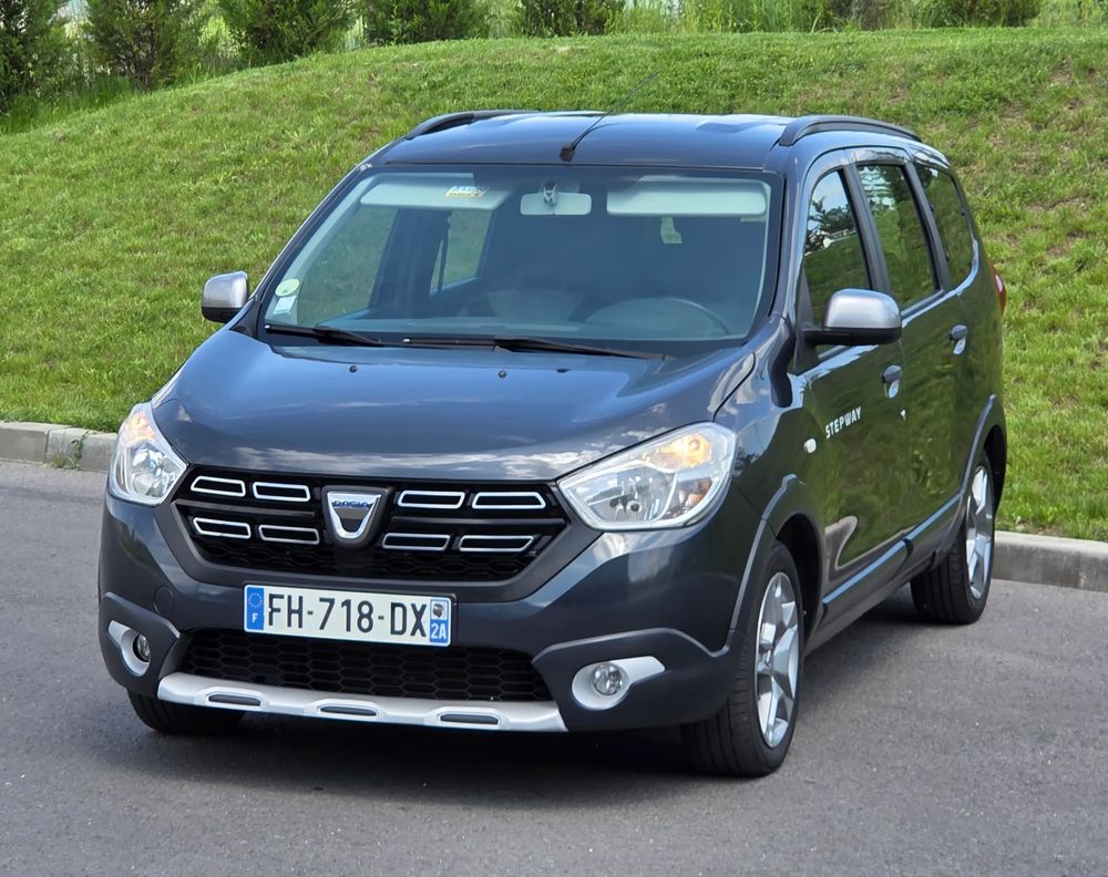 Dacia Lodgy 1.5 Blue dCi Stepway 2019