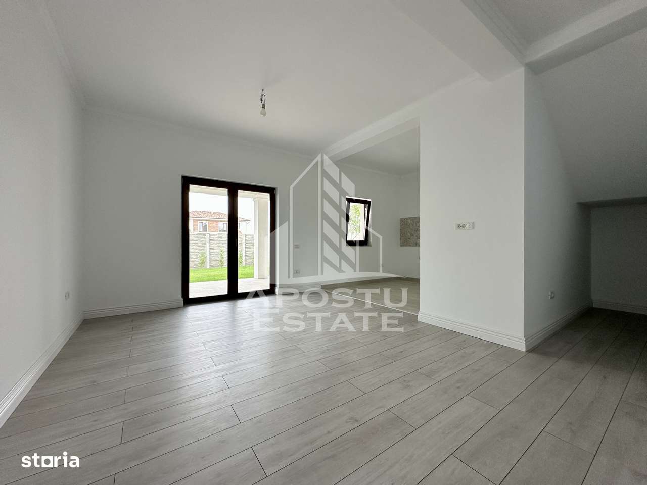 Jumatate de duplex despartit prin camera tehnica, Dumbravita - Imagine principală: 3/10