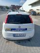 Fiat Grande Punto - 8