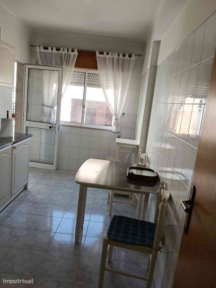 Vende-se T1 em Faro - Grande imagem: 2/9