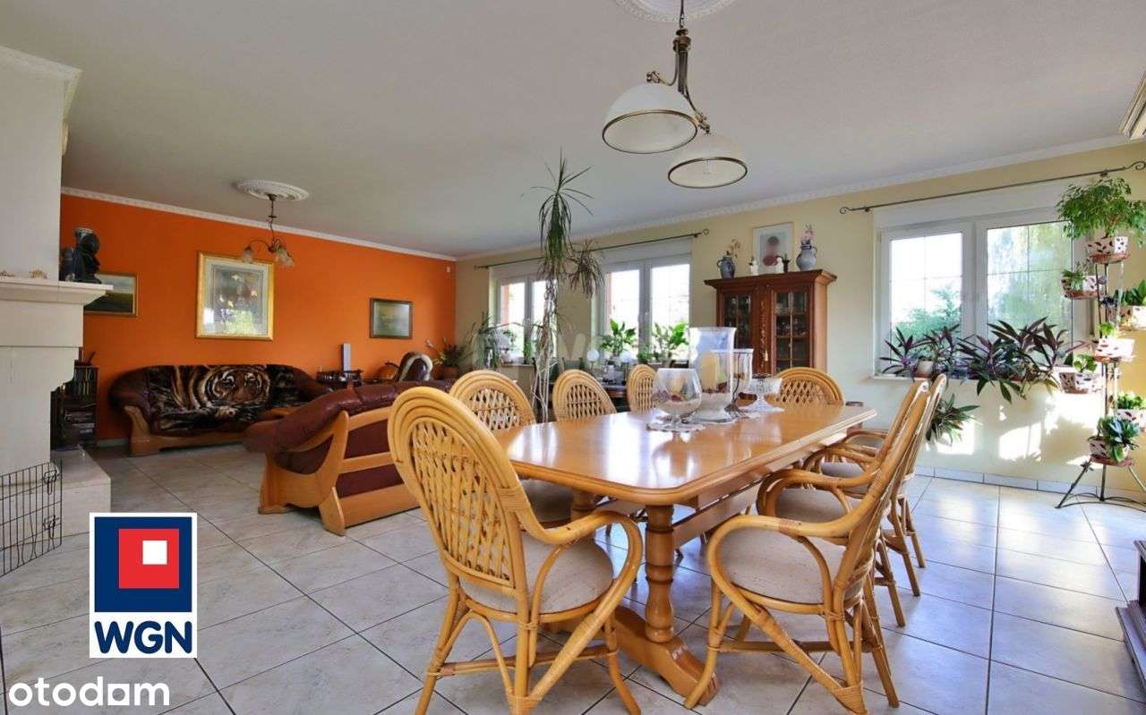 Gotowy do zamieszkania dom w spokojnej okolicy | C-4