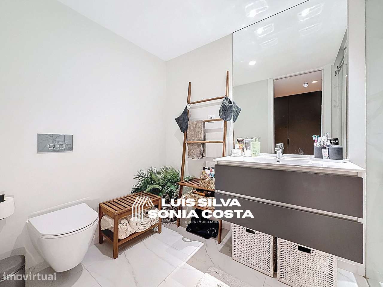 Apartamento T3 de Luxo com Terraço Panorâmico e Vista Rio Douro...-36