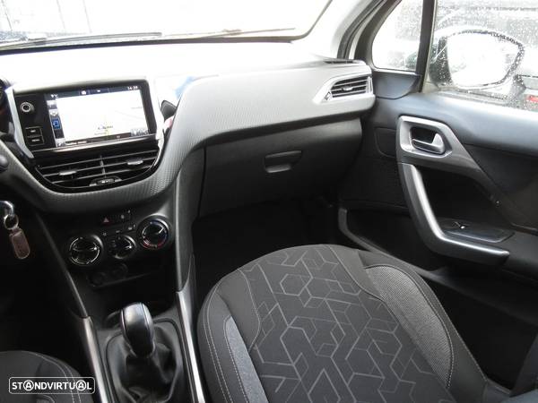 Peugeot 2008 1.6 BlueHDi Style - 34