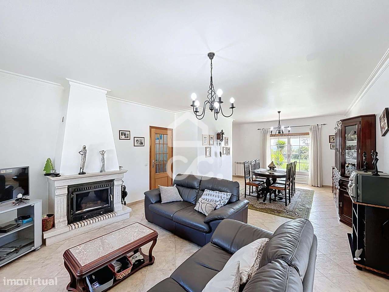 Moradia T4 com jardim, Casais da Serralheira-4