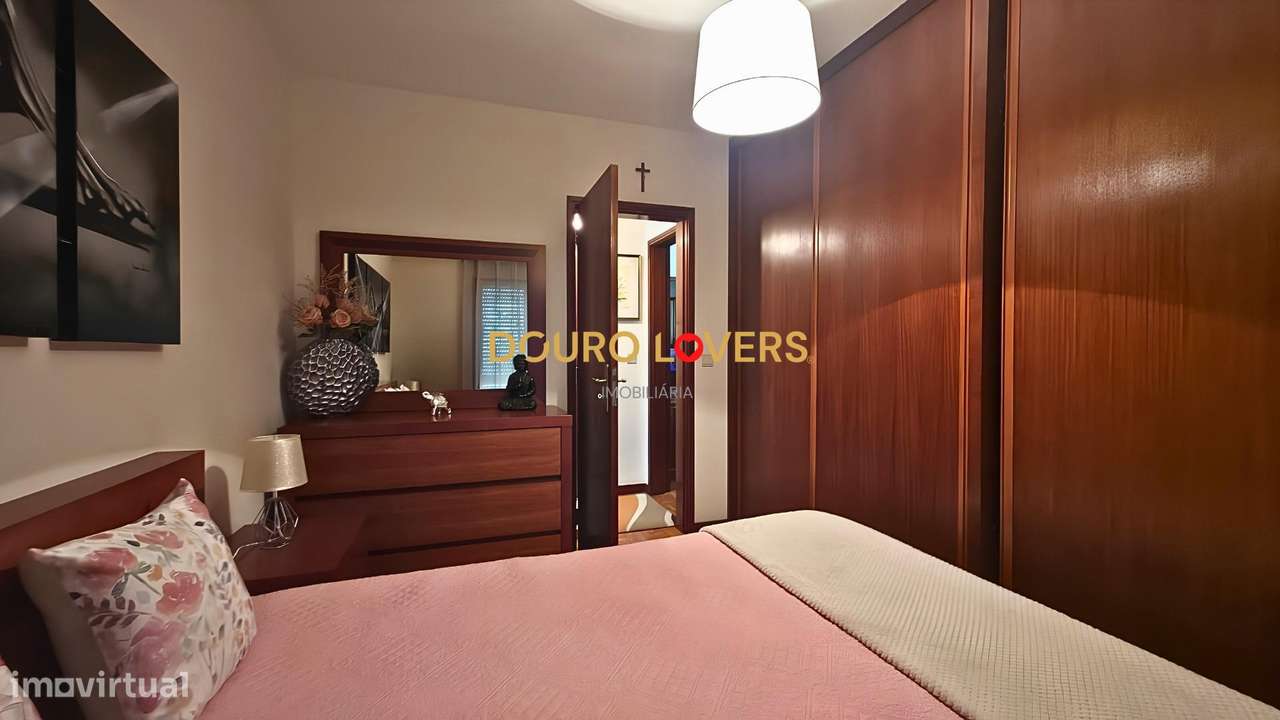 Apartamento T2 em Rio Tinto – Excelente Estado, com Garagem-25