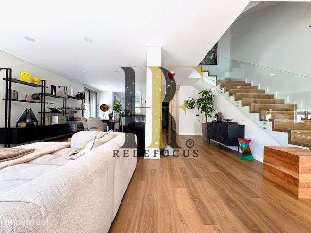 Moradia T4 de Luxo com Piscina e Jardim em Esmoriz - Grande imagem: 4/56