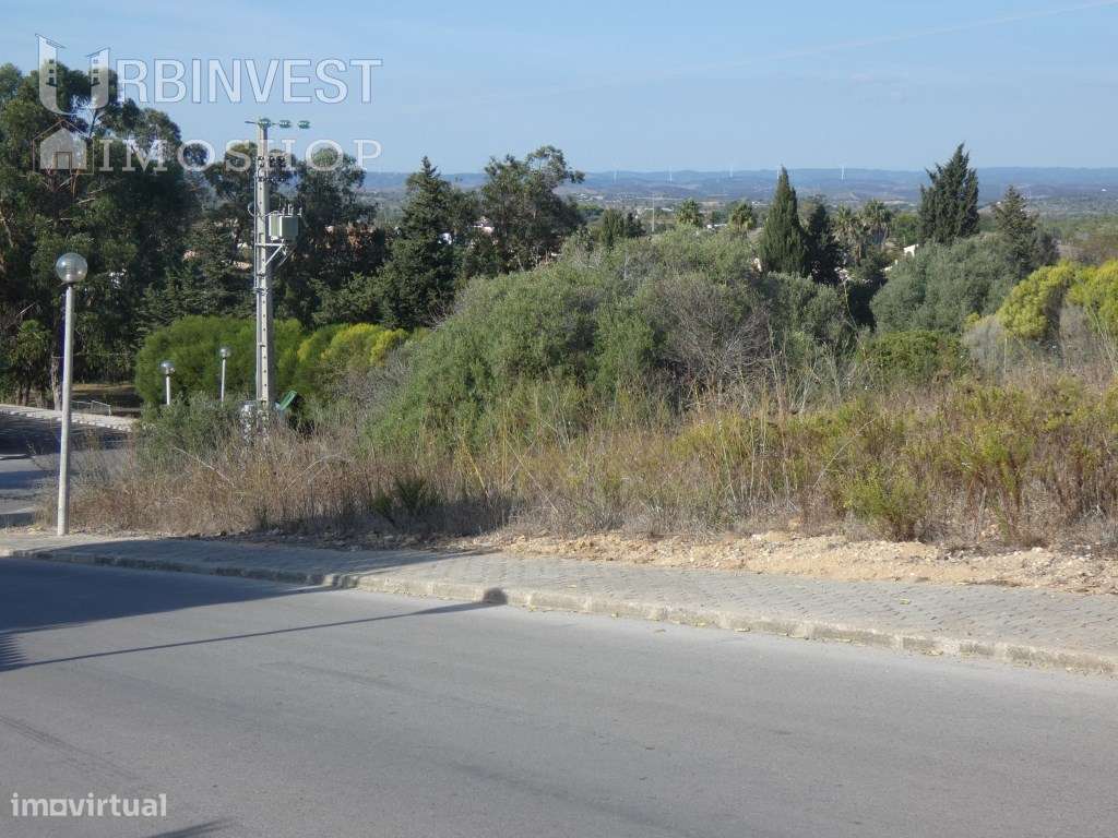 Lote urbano para construção de edifício comercial ou industrial - Grande imagem: 2/18