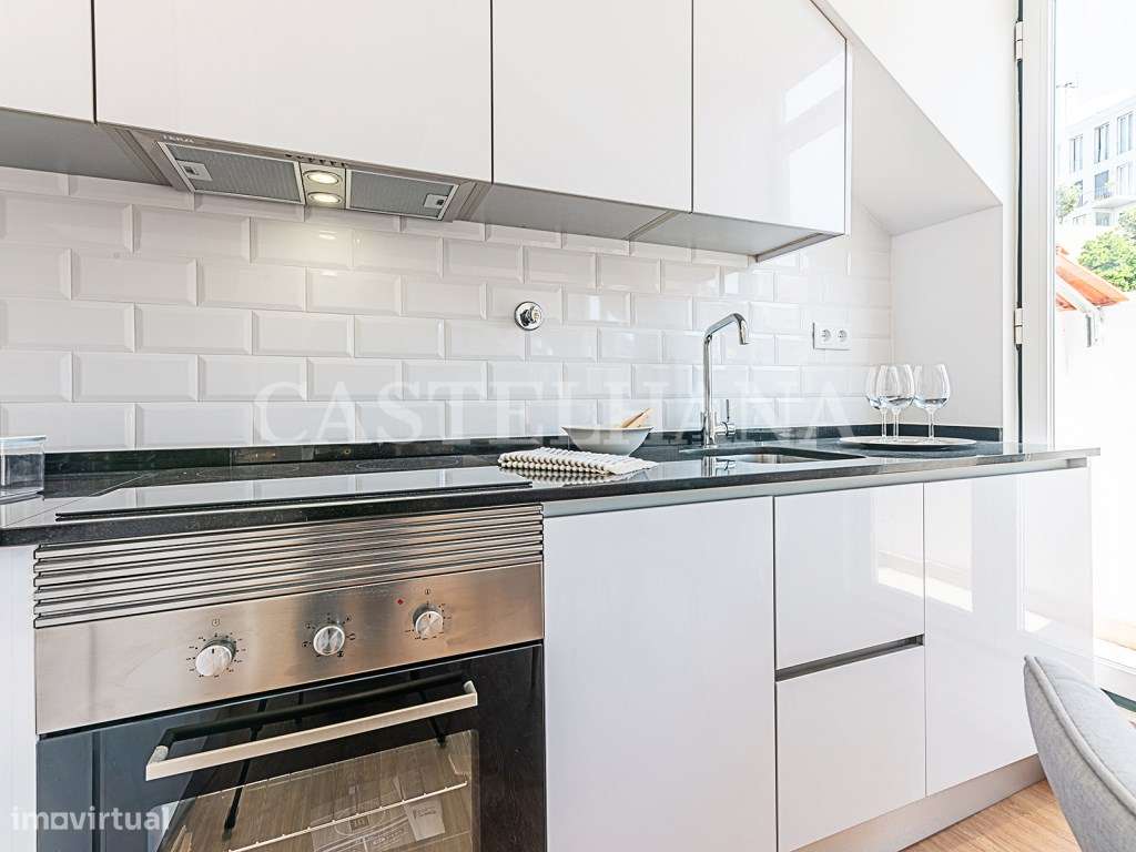 Apartamento T2 remodelado e mobilado com varanda com vista rio em S... - Grande imagem: 3/20