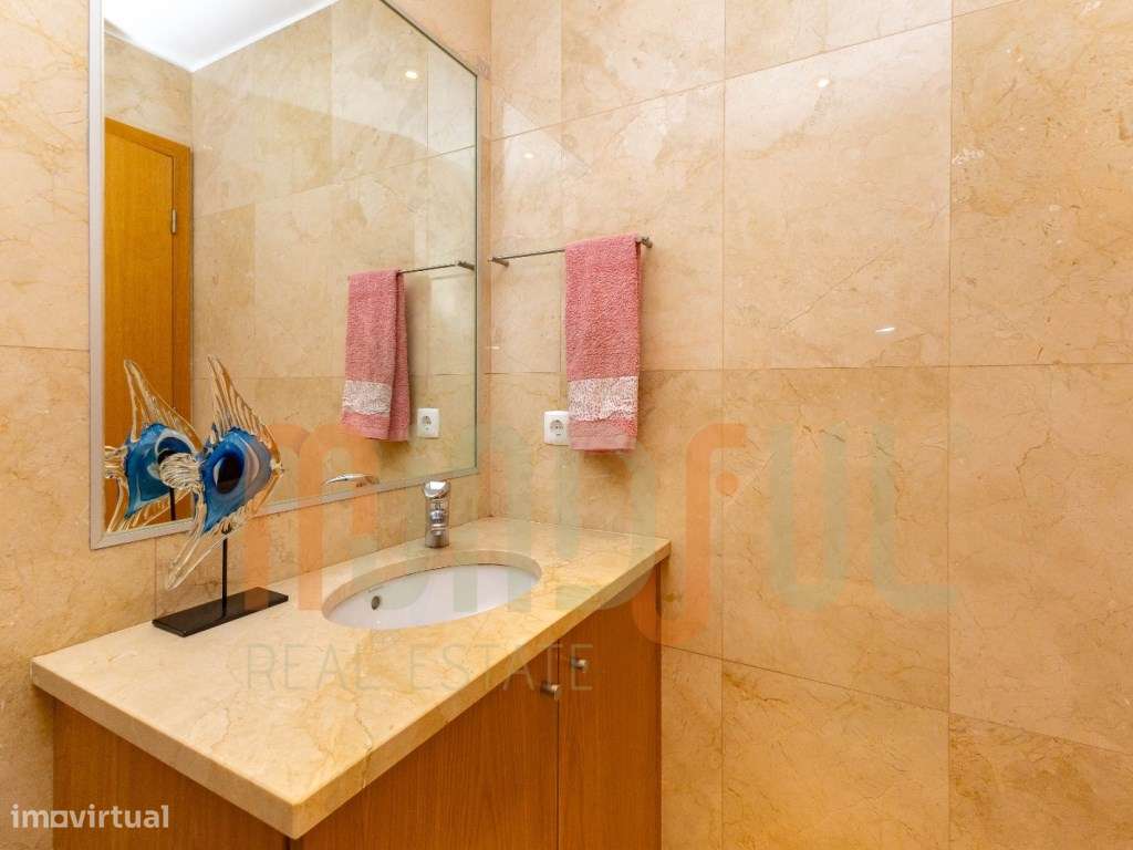 PENTHOUSE PARA VENDA T4, com 2 Suites com Vistas de Mar/Rio, Lugar ...-24