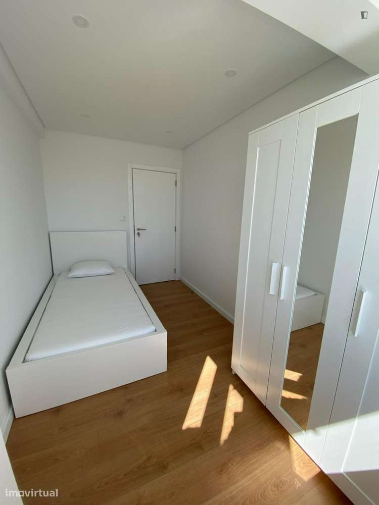Quarto - localizado em Oeiras Lisbon - Grande imagem: 4/9