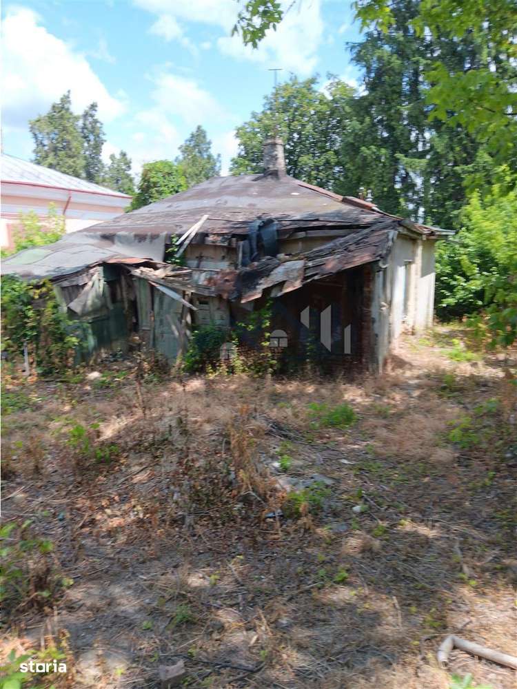 Copou  Teren 477mp cu casa batraneasca SC 120mp - Imagine principală: 3/5