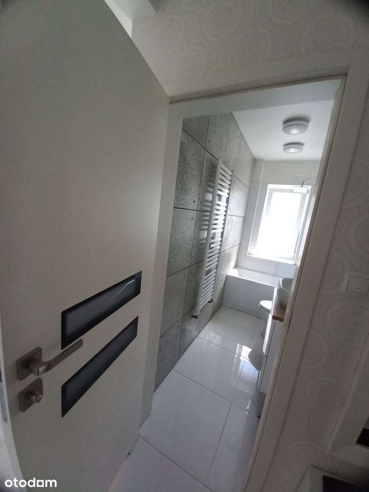 Sprzedam mieszkanie w pobliżu Forum.-7