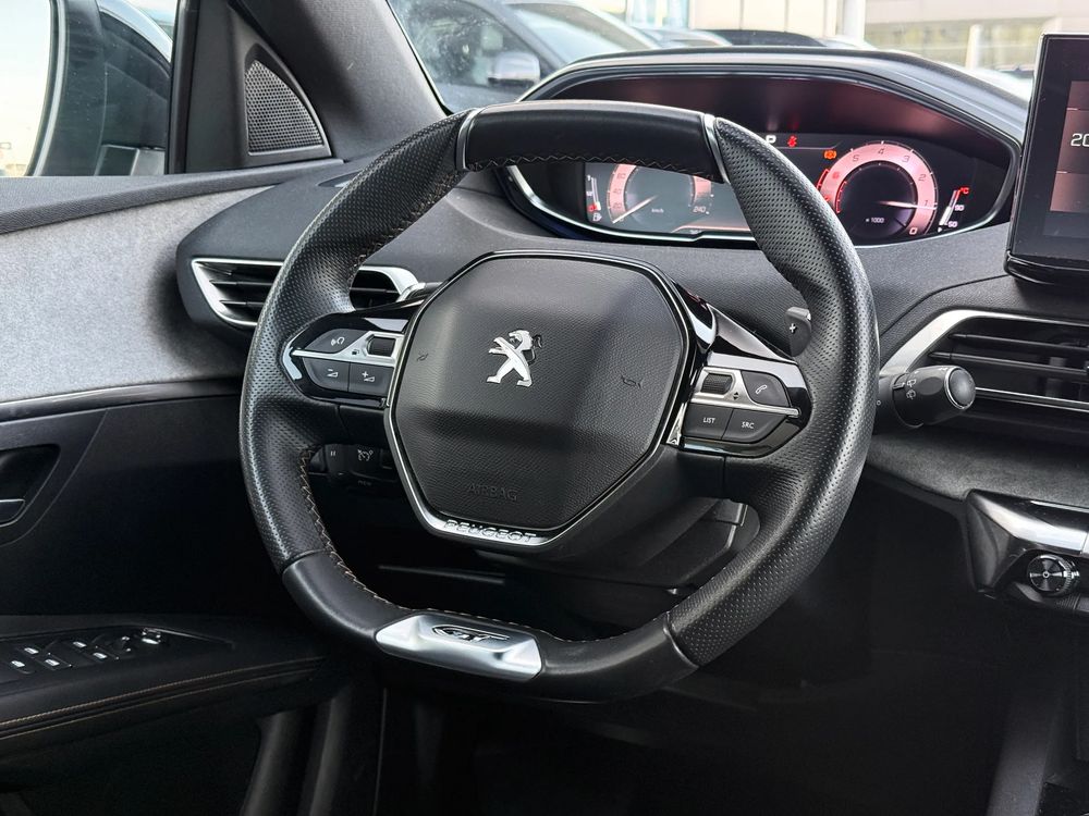 Peugeot 3008 1.2 Puretech Gt S S Eat8 130 KM — zdjęcie 6