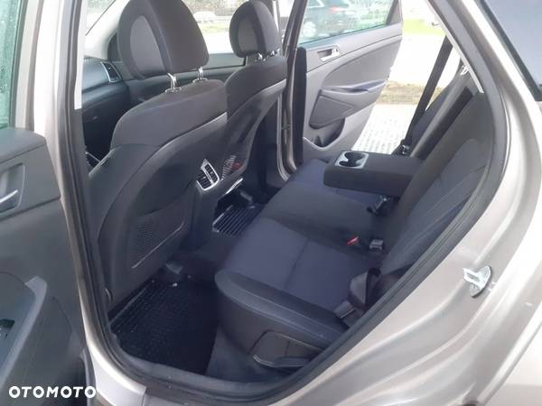 Hyundai Tucson 1.7 CRDI BlueDrive Comfort 2WD DCT - 10