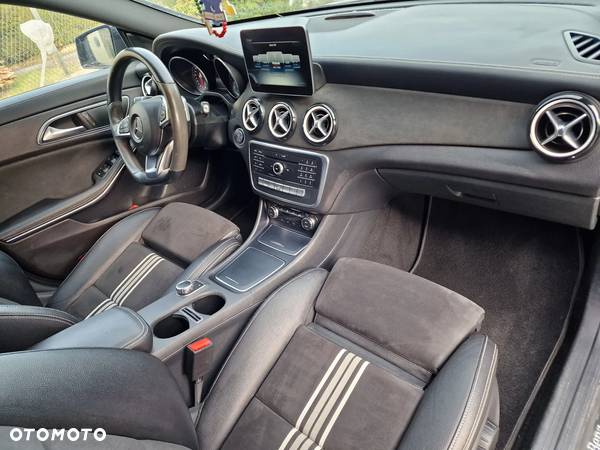 Mercedes-Benz CLA 200 7G-DCT - 16