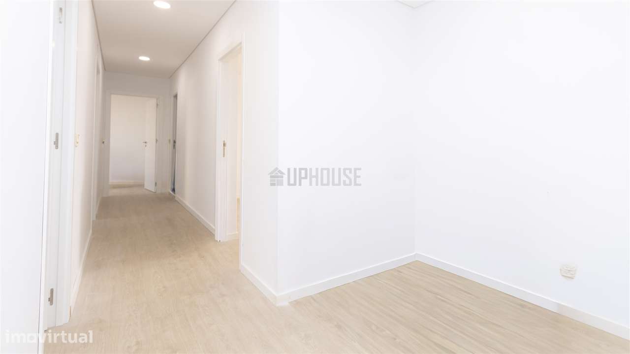 Apartamento T3 com Garagem, Totalmente Remodelado - Abraveses-4