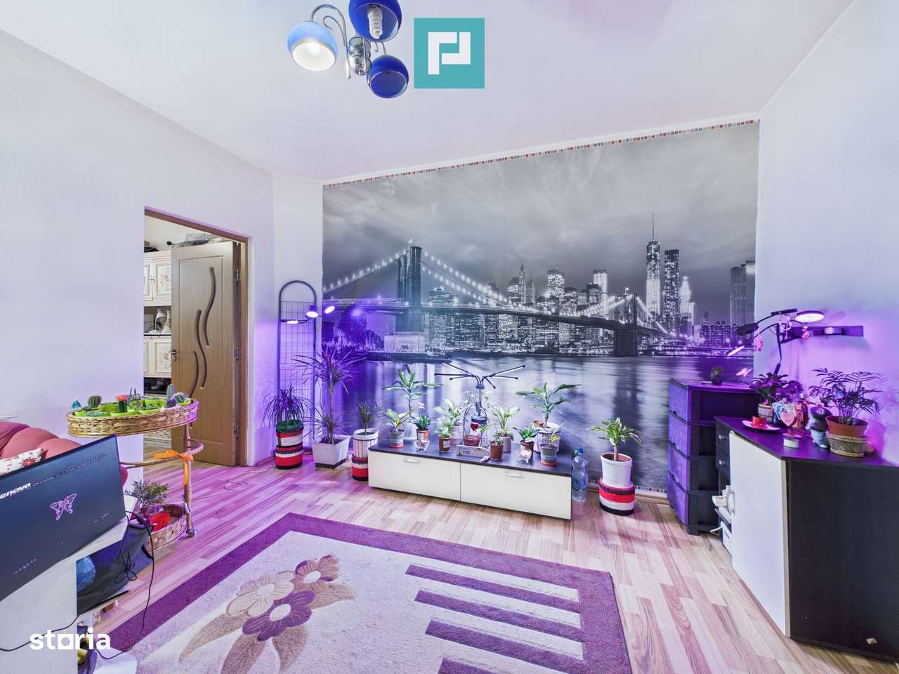 Casa cu 6 camere in Parneava - Imagine principală: 5/13