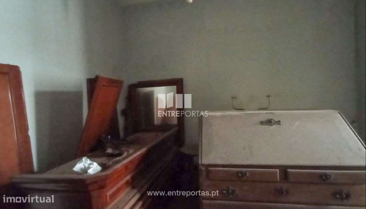 Venda de Moradia para restauro no centro da Póvoa de Varzim - Grande imagem: 4/21