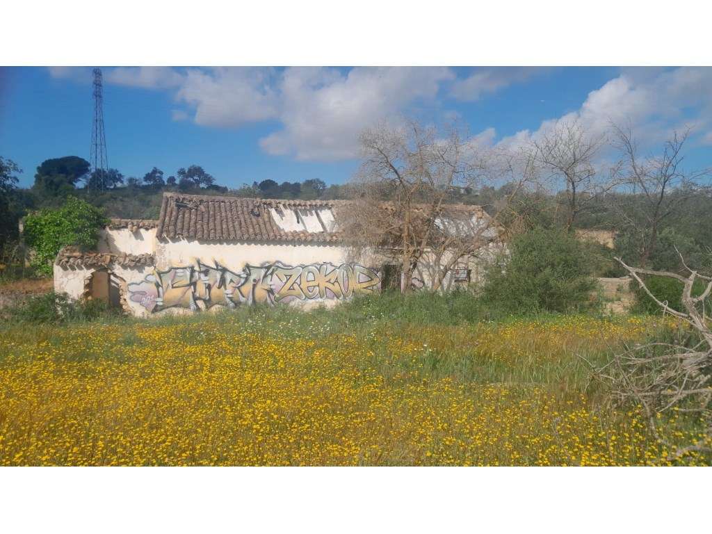 Ruína com 6 divisões em Vale Serves, Albufeira, Algarve - Grande imagem: 4/15