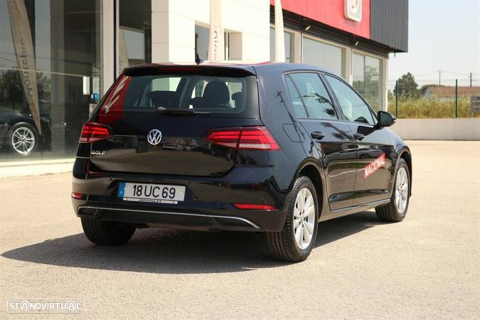 VW Golf 1.6 TDI Confortline - 9