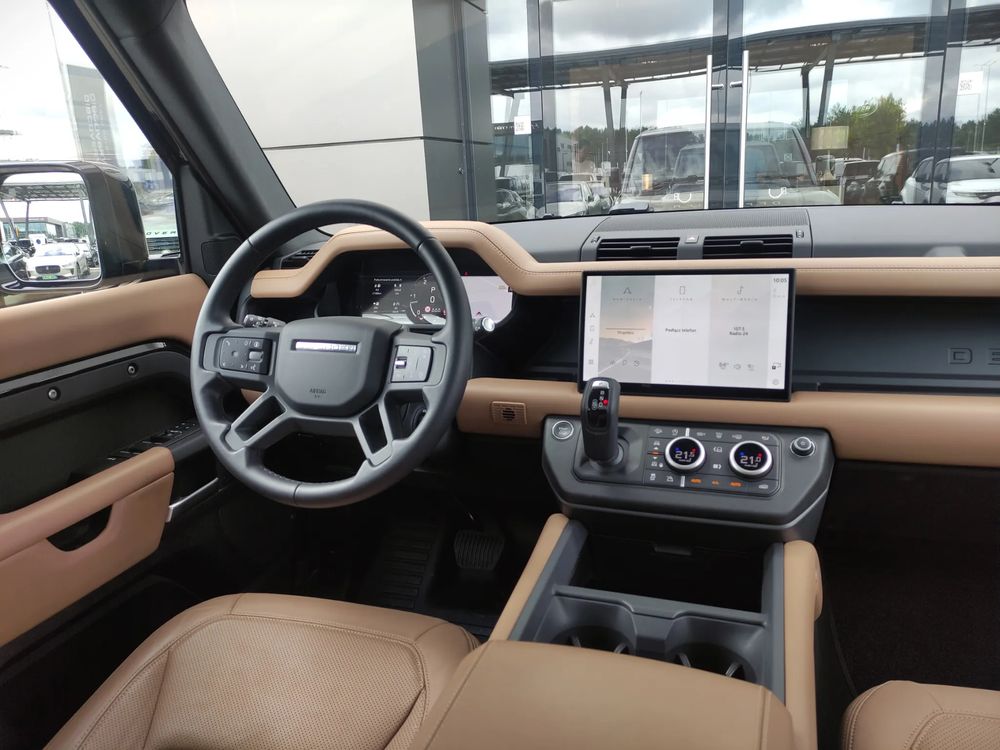Land-Rover Defender 3.0 Diesel 249 KM — zdjęcie 3