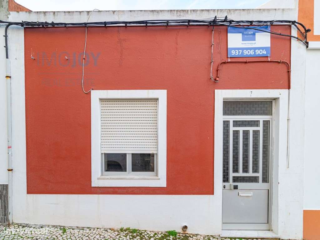 Moradia Térrea Totalmente Remodelada para Venda no Coração de Portimão-32