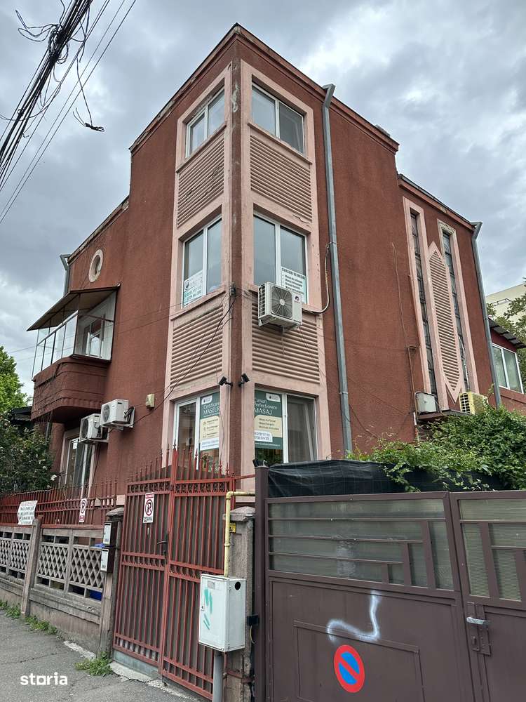 Apartament in vila interbelica, curte, strada linistita Tineretului