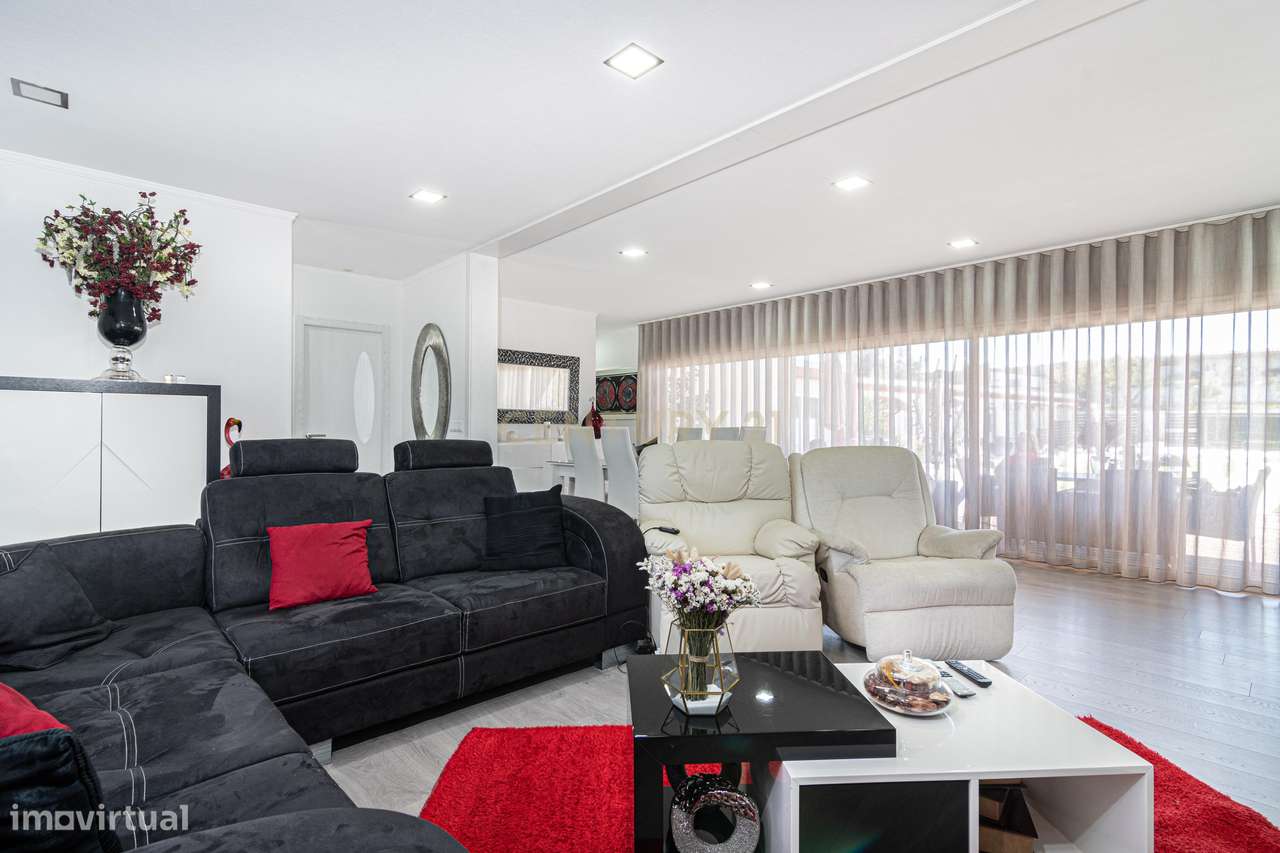 Moradia Independente com Piscina aquecida, Anexos e 3 BOXs (Riachos) - Grande imagem: 4/60