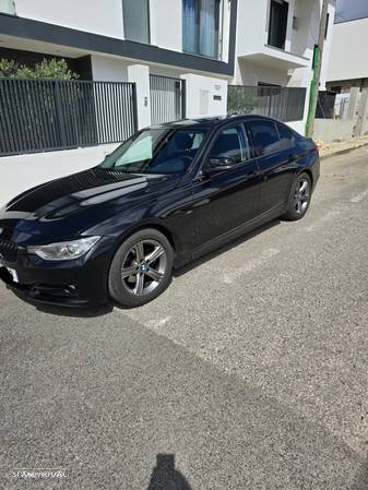 BMW 320 d EfficientDynamics Line Sport - 2