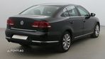 Volkswagen Passat - 16