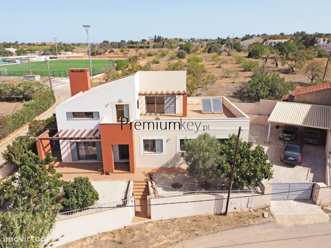 Moradia Isolada p/Venda a 6km da Praia da Galé e Salgados, Albufeira