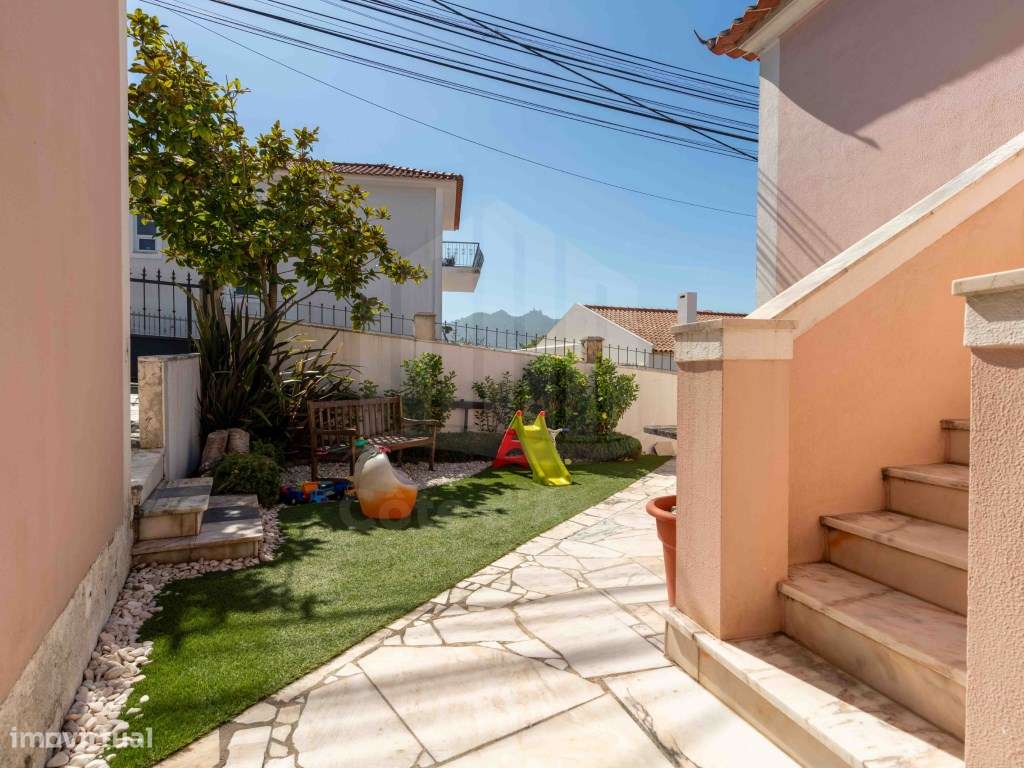 Casa Histórica com Vistas para o Palácio da Pena em Sintra-7