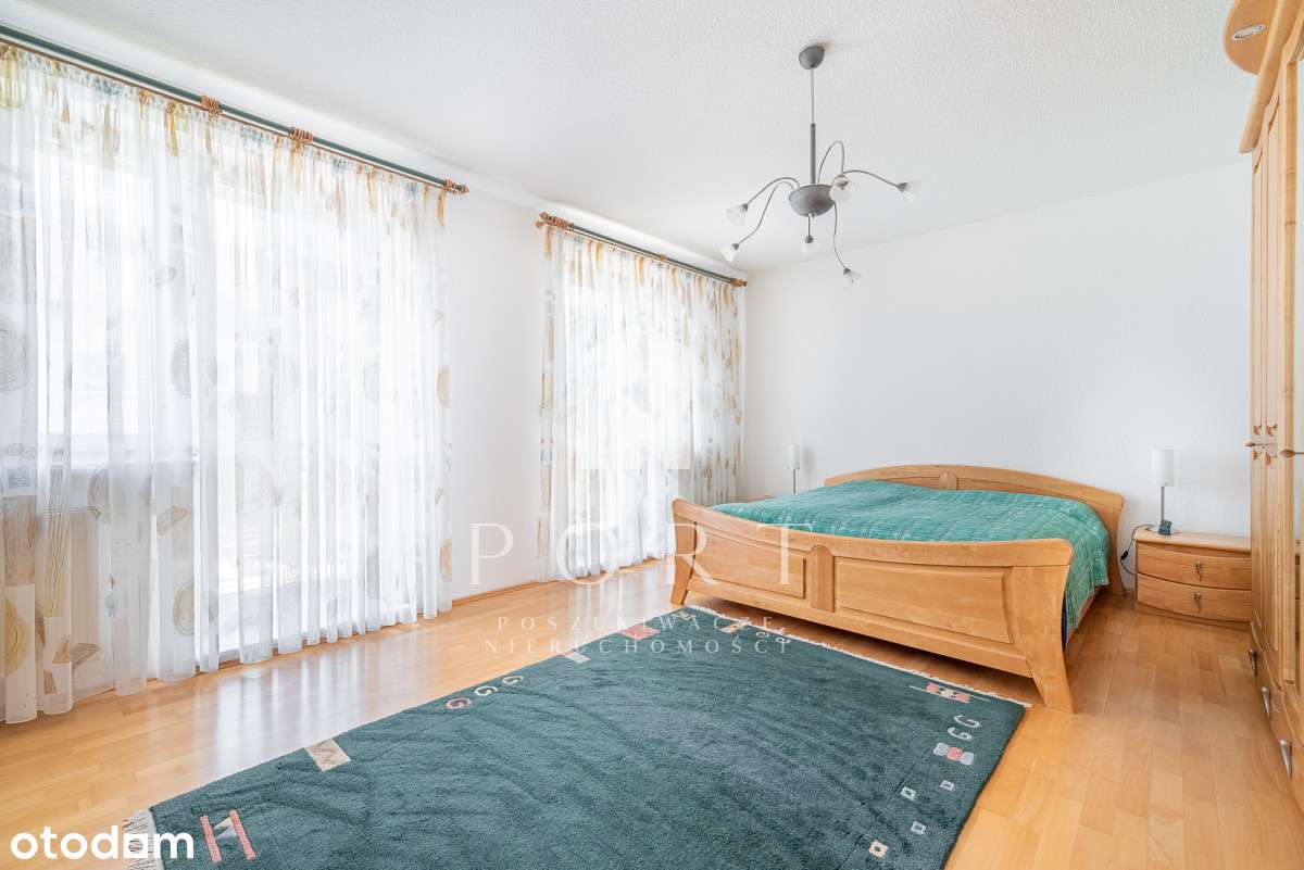 Skrajny szereg w Gdyni, spokojna okolica-12