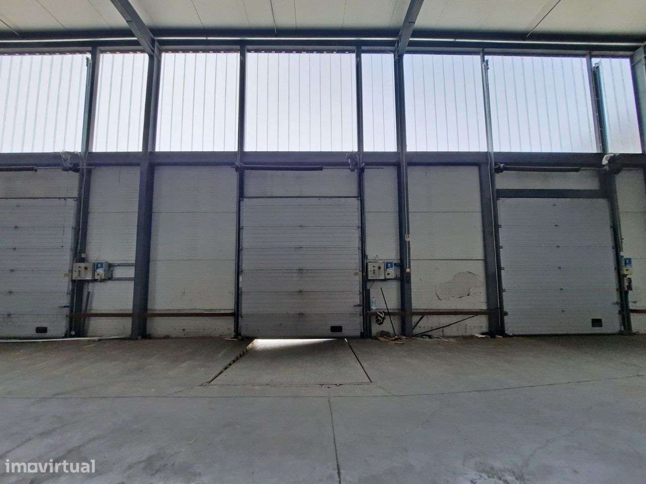 Armazém Logístico Arrendamento | 7.800 m2 | Setúbal | 4 Cais - Grande imagem: 3/25