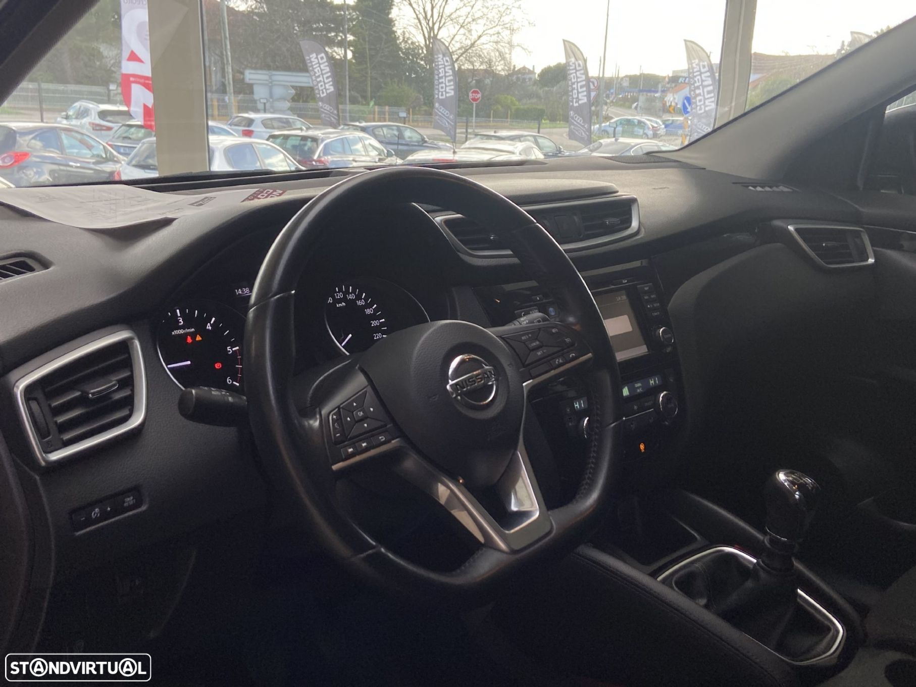 Nissan Qashqai 1.5 dCi N-Connecta Business - 11